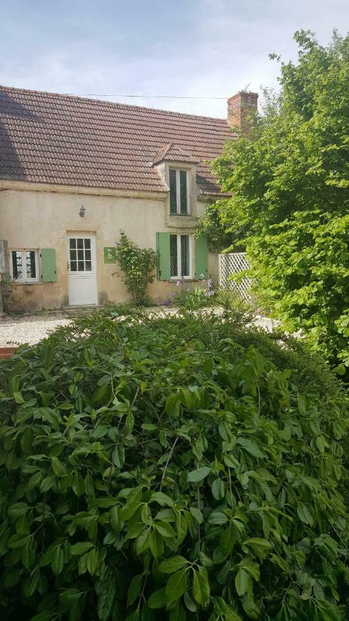 Gite L' Authentique Saint-Germain-Des-Bois  Eksteriør billede